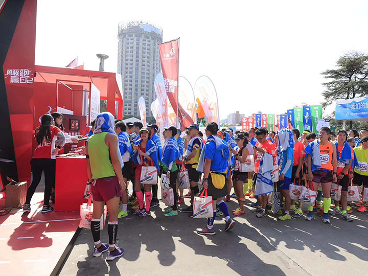 切字體感游戲，體感游戲，體感游戲開發，大屏互動游戲，互動游戲